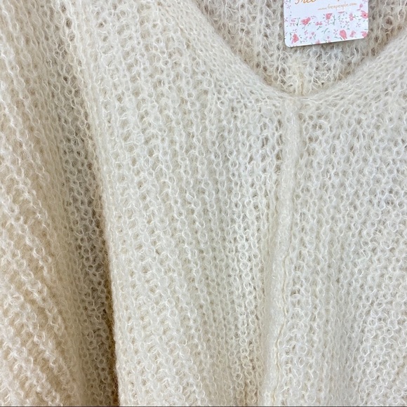 Free People Moonbeam Alpaca Blend V neck Sweater Size Large - Picture 7 of 11